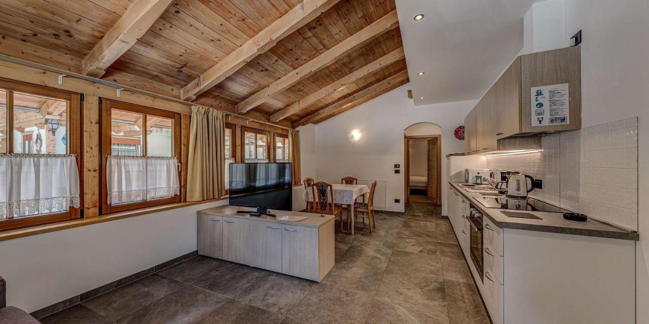 Appartamenti Stefan Campitello di Fassa Exteriör bild
